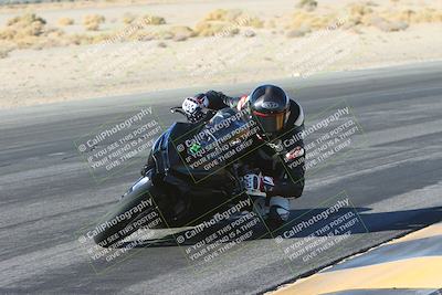 media/Jan-10-2025-CVMA Friday Practice (Fri) [[489e0da257]]/Group 4 and Trackday/Session 2 (Turn 4 Inside)/